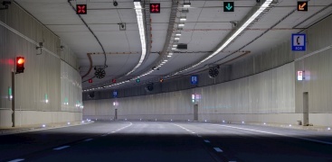 Dbając o bezpieczeństwo kierowców w najdłuższym tunelu drogowym w Polsce